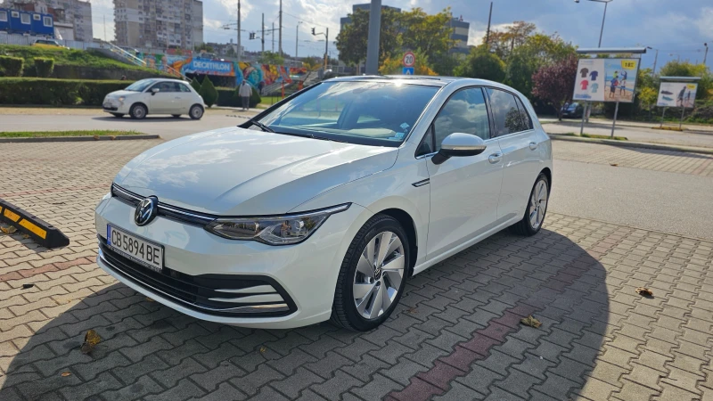 VW Golf 1.5 eTSI , снимка 3 - Автомобили и джипове - 47608696