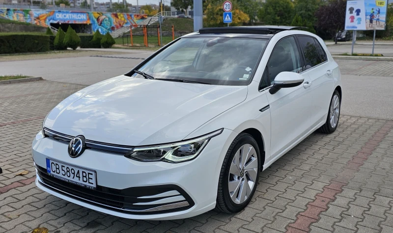 VW Golf 1.5 eTSI , снимка 1 - Автомобили и джипове - 47608696