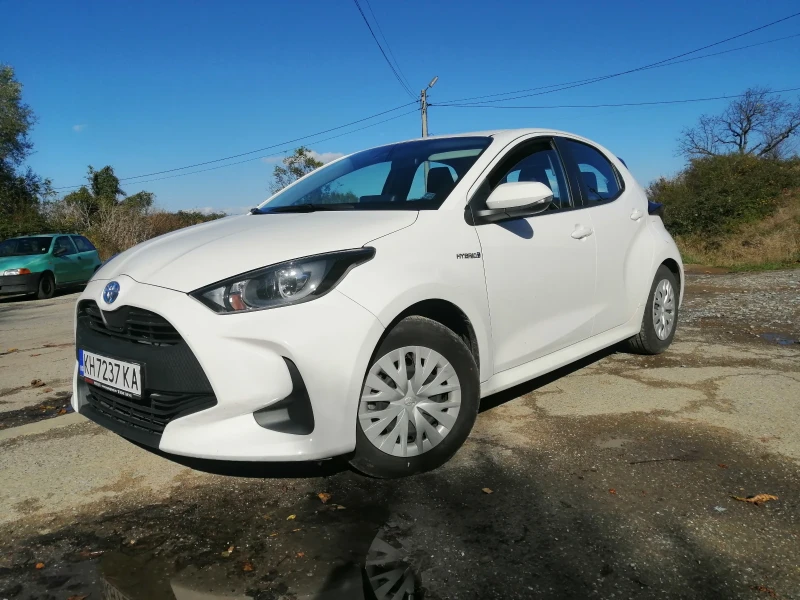 Toyota Yaris Hybrid, снимка 1 - Автомобили и джипове - 48082739