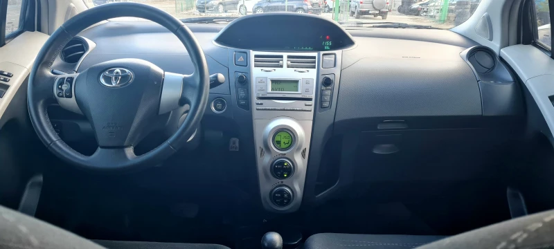 Toyota Yaris 1.4 D4D, снимка 9 - Автомобили и джипове - 48546014