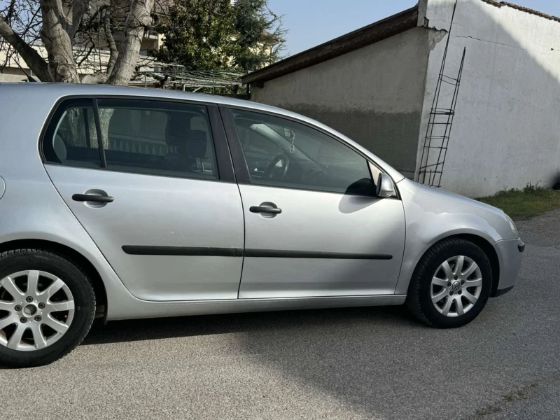 VW Golf 1.9, снимка 4 - Автомобили и джипове - 49211110