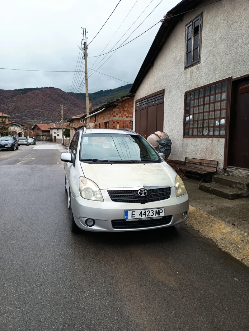 Toyota Corolla verso, снимка 3 - Автомобили и джипове - 52529117