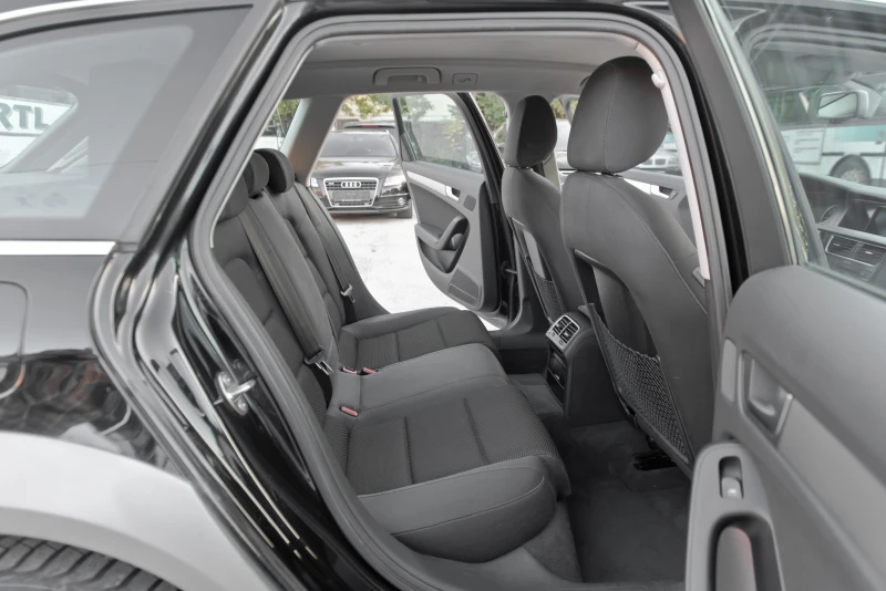 Audi A4 Allroad 2.0 TDI - ALLROALD - QUATTRO - LED, снимка 11 - Автомобили и джипове - 52203987