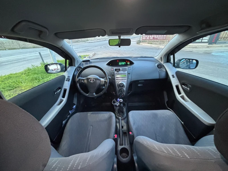 Toyota Yaris, снимка 6 - Автомобили и джипове - 52892009