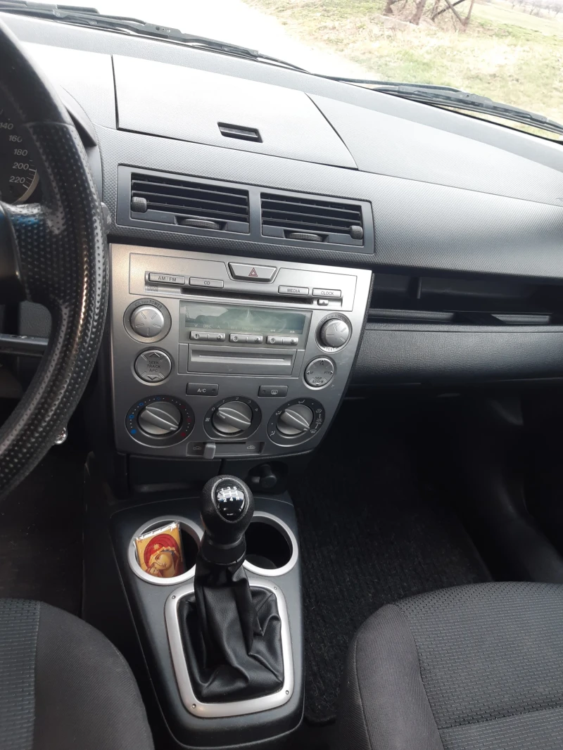 Mazda 2 1.4 Dizel, снимка 3 - Автомобили и джипове - 52929888
