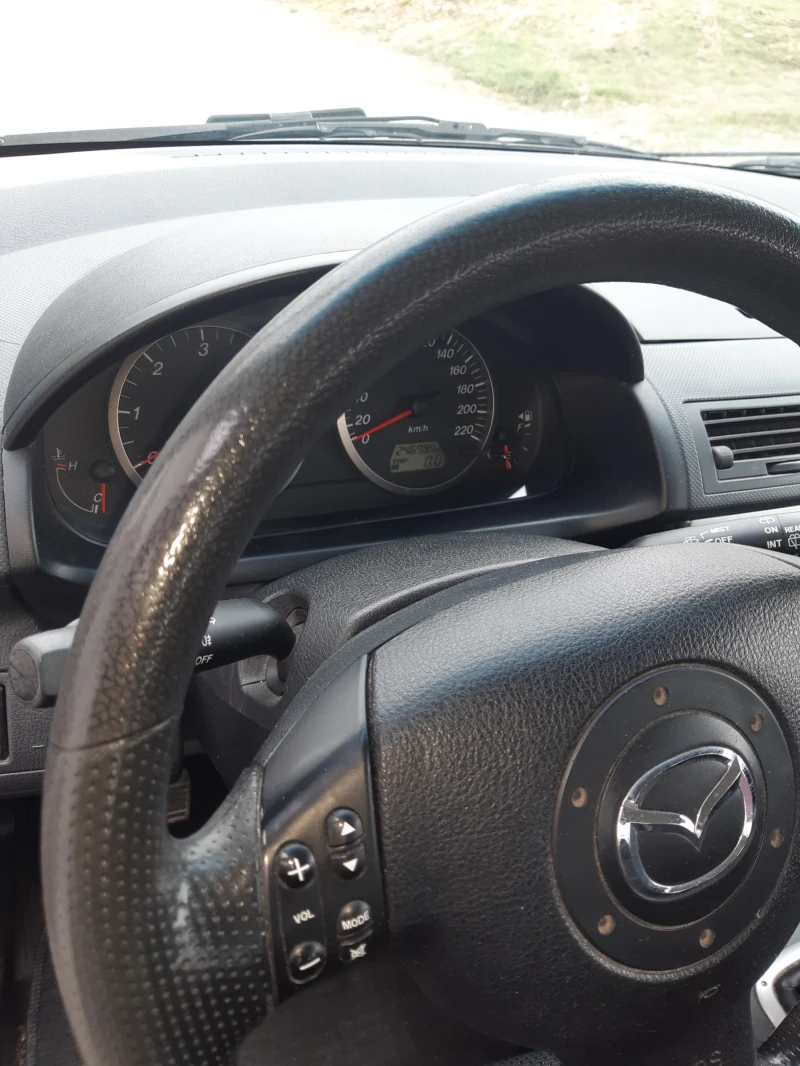 Mazda 2 1.4 Dizel, снимка 8 - Автомобили и джипове - 52929888