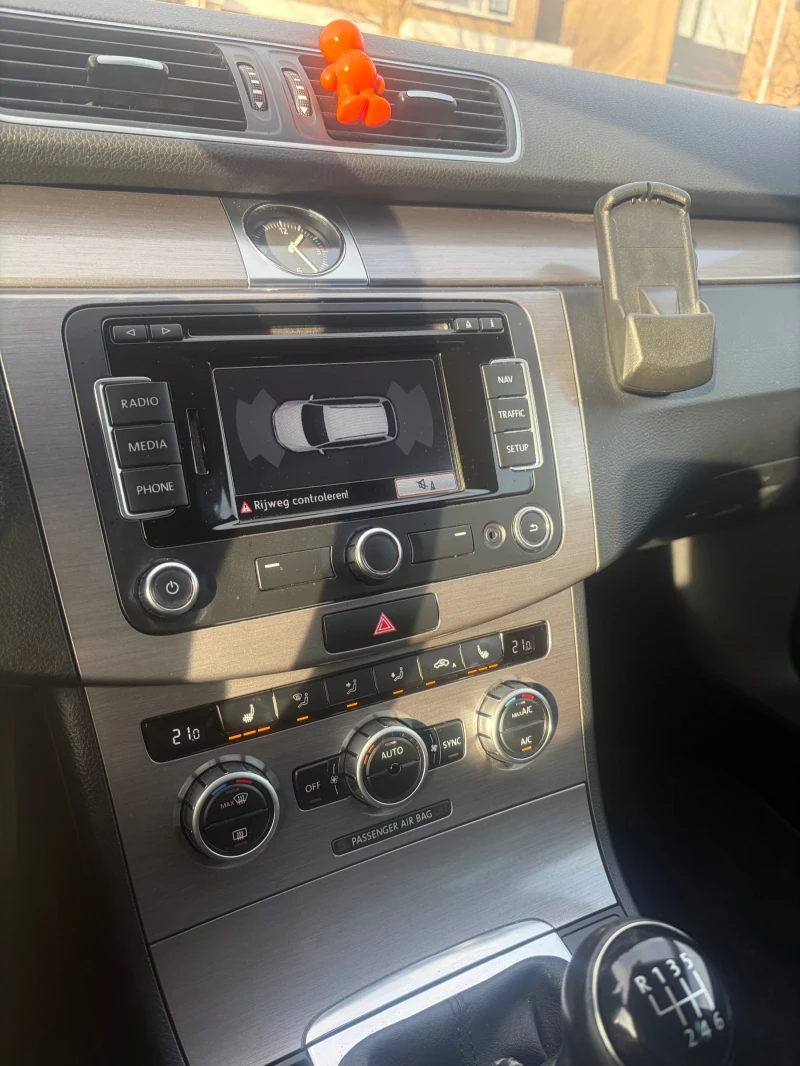 VW Passat 1.6TDI 2013, снимка 14 - Автомобили и джипове - 53205408