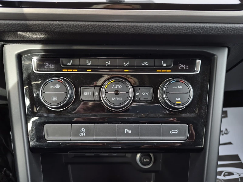 VW Touran АВТОМАТ 2.0tdi 150ps, снимка 10 - Автомобили и джипове - 53561325