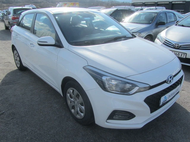 Hyundai I20, снимка 3 - Автомобили и джипове - 46588215