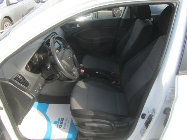 Hyundai I20, снимка 6 - Автомобили и джипове - 46588215