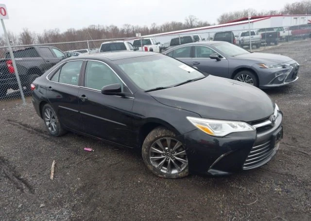 Toyota Camry, снимка 1 - Автомобили и джипове - 48999999