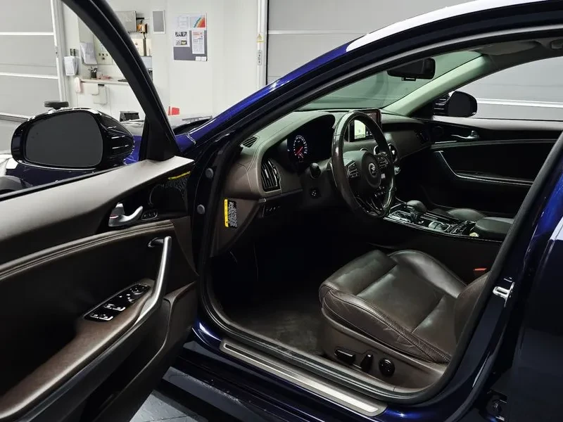 Kia Stinger 3.3 TURBO 2WD MASTERS, снимка 10 - Автомобили и джипове - 55035674