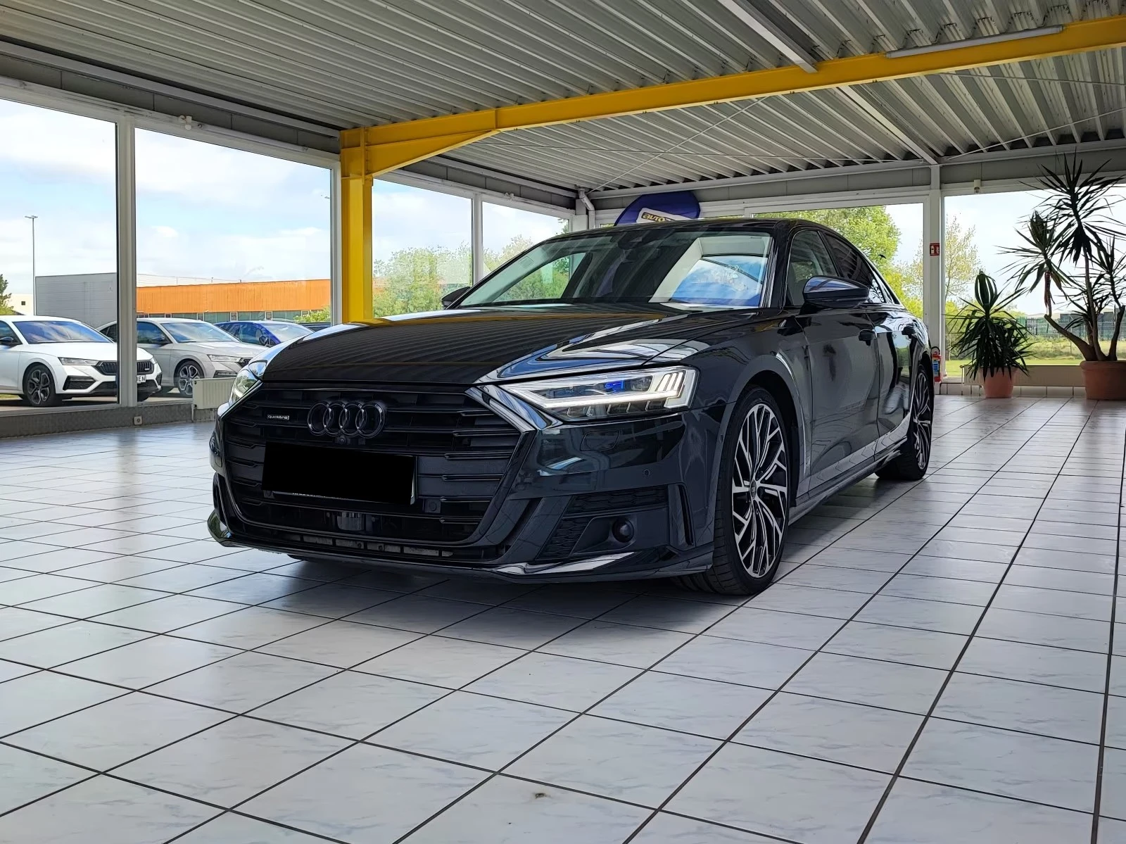 Audi A8, снимка 1