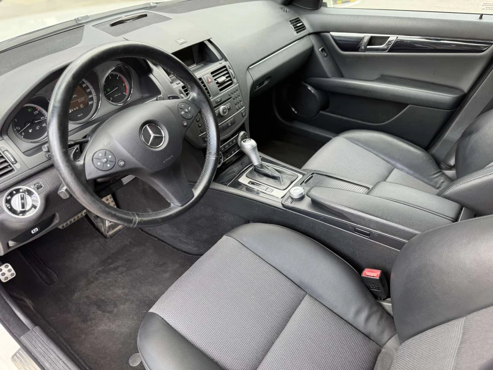 Mercedes-Benz C 220 CDI AMG* Климатроник* Автоматик - изображение 10