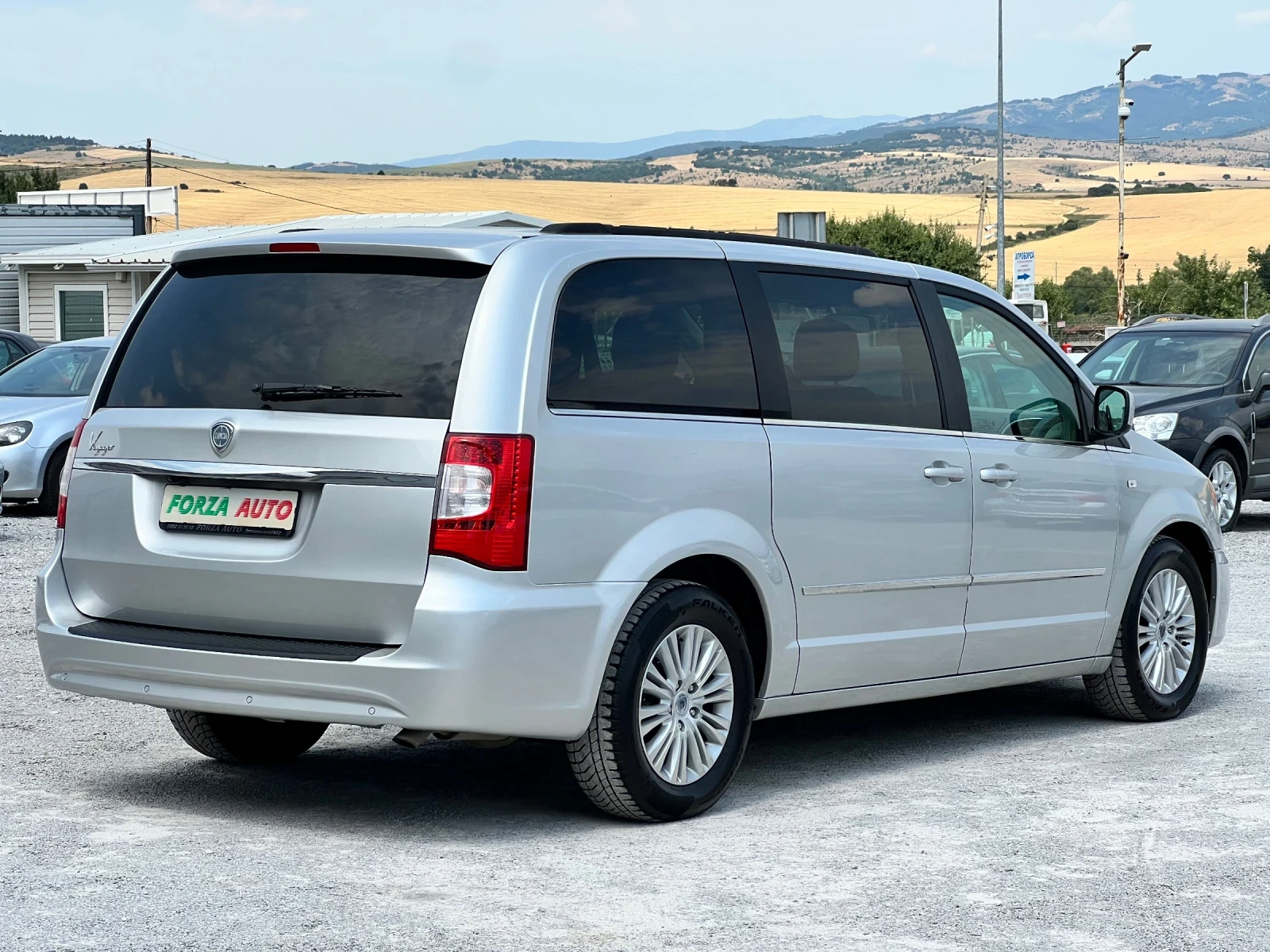 Lancia Voyager 2.8 CRDI-GOLD-7МЕСТА-КАМЕРА - изображение 6