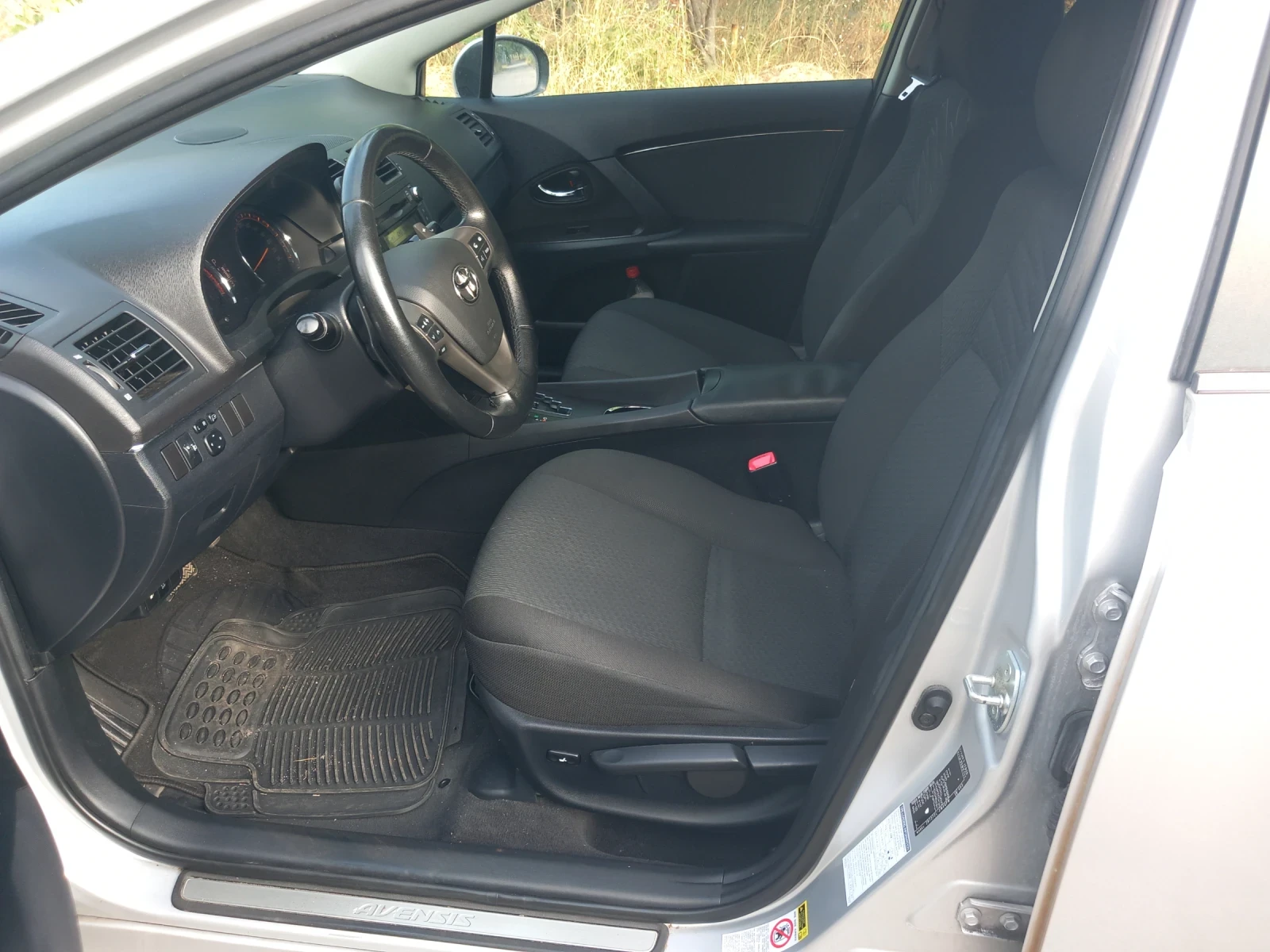 Toyota Avensis 2.0 i АВТОМАТИК - изображение 9