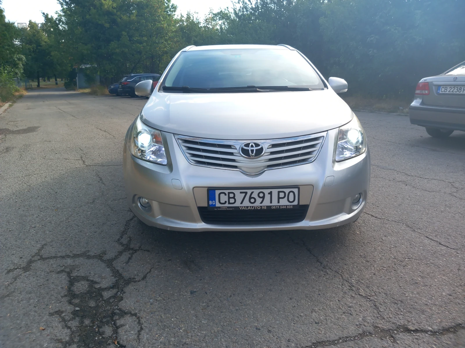 Toyota Avensis 2.0 i АВТОМАТИК - изображение 2