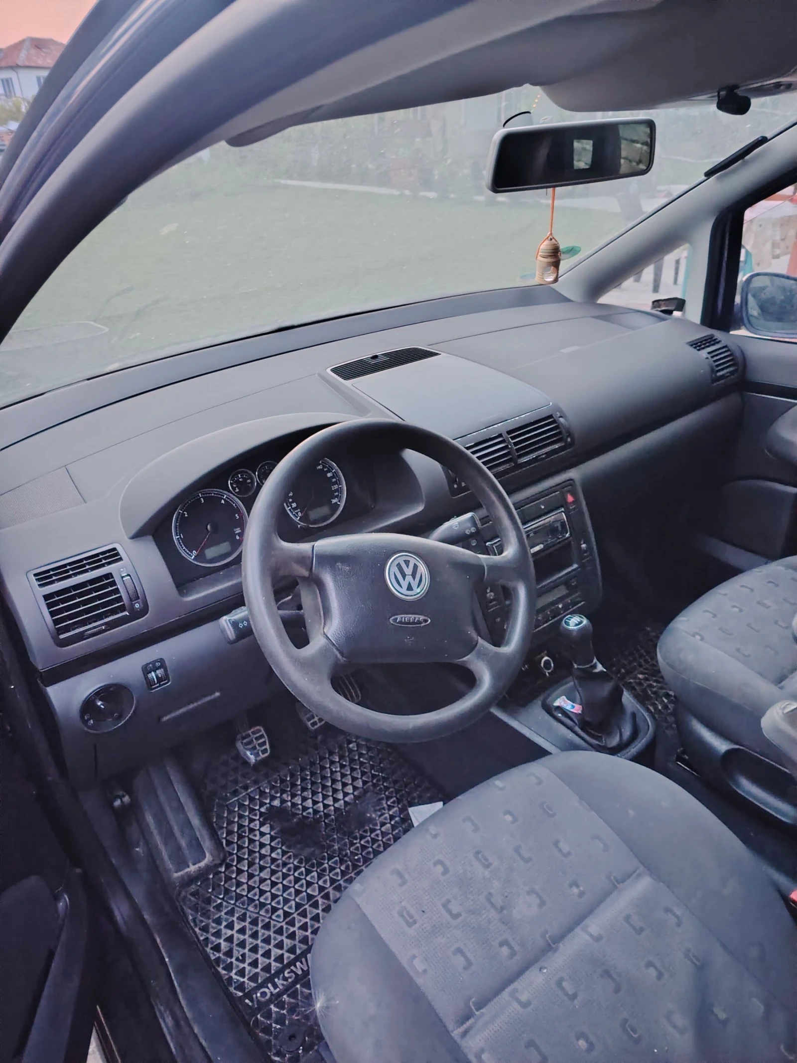 VW Sharan  - изображение 6