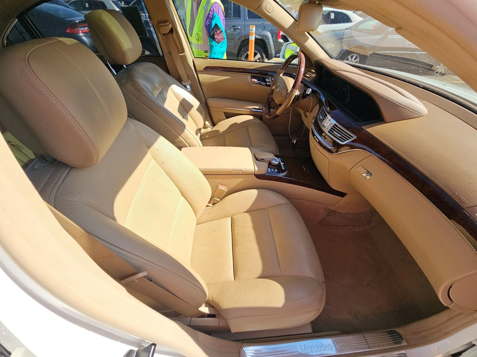 Mercedes-Benz S 550 4MATIC* NIGHT VIEW * Distronic * Keyless * Massage - изображение 9