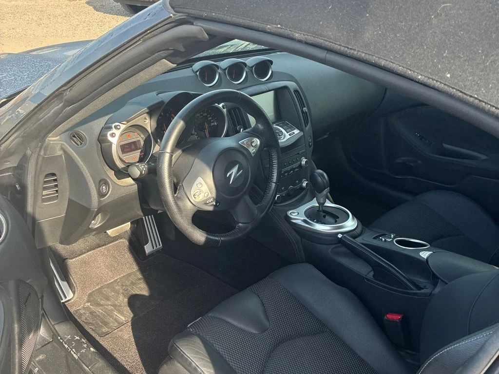 Nissan 370Z * Touring Top * CARFAX * БЕЗ ПЪРВОНАЧАЛНА ВНОСКА - изображение 6