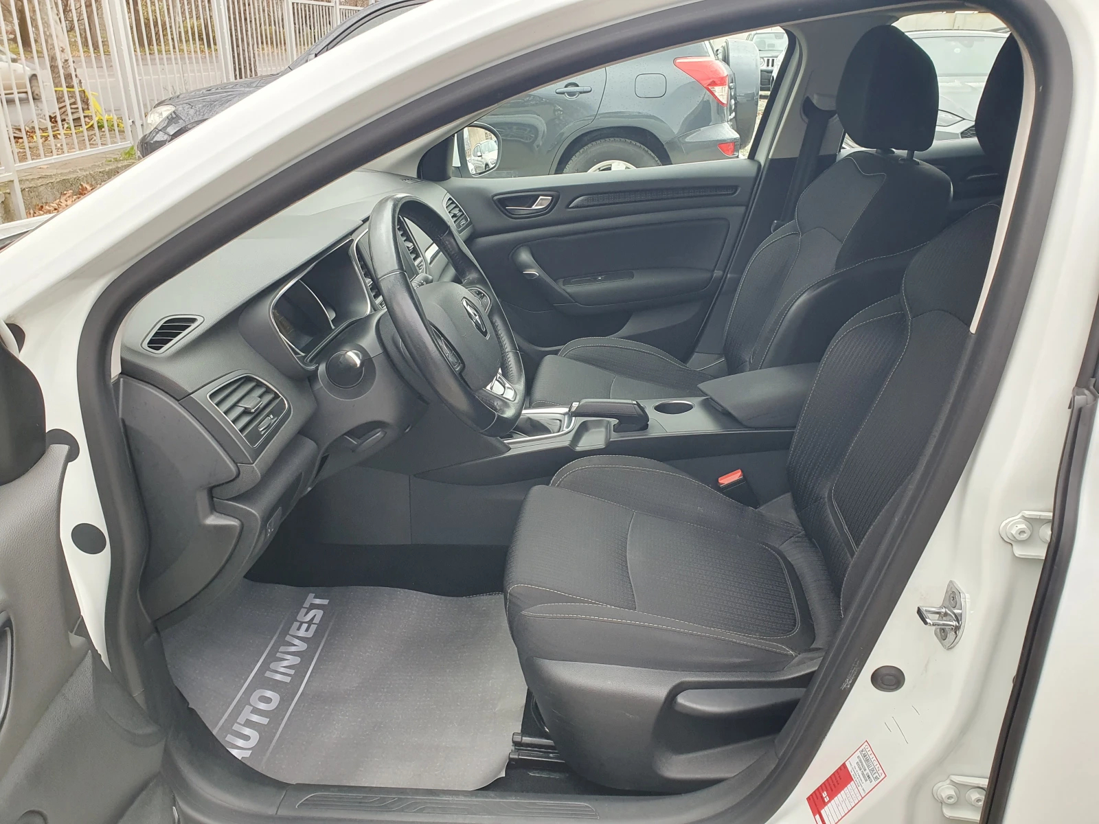 Renault Megane 1.5/110кс/AVTOMAT - изображение 9