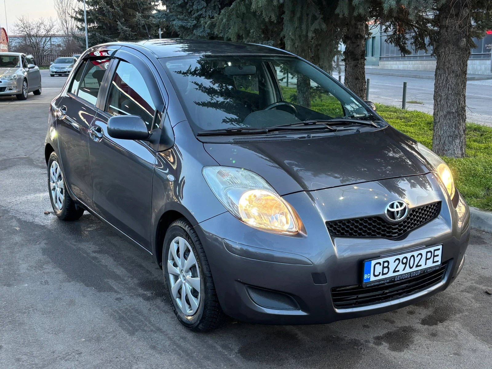 Toyota Yaris  - изображение 2