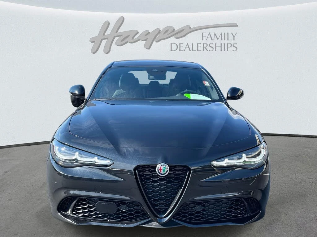 Alfa Romeo Giulia VELOCE RWD* АвтоКредит* (Цена до БГ), снимка 8 - Автомобили и джипове - 53780324