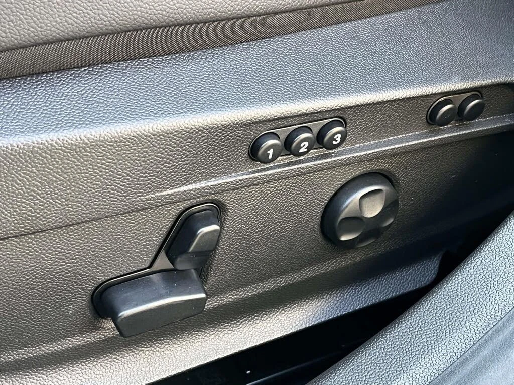 Alfa Romeo Giulia VELOCE RWD* АвтоКредит* (Цена до БГ), снимка 14 - Автомобили и джипове - 53780324