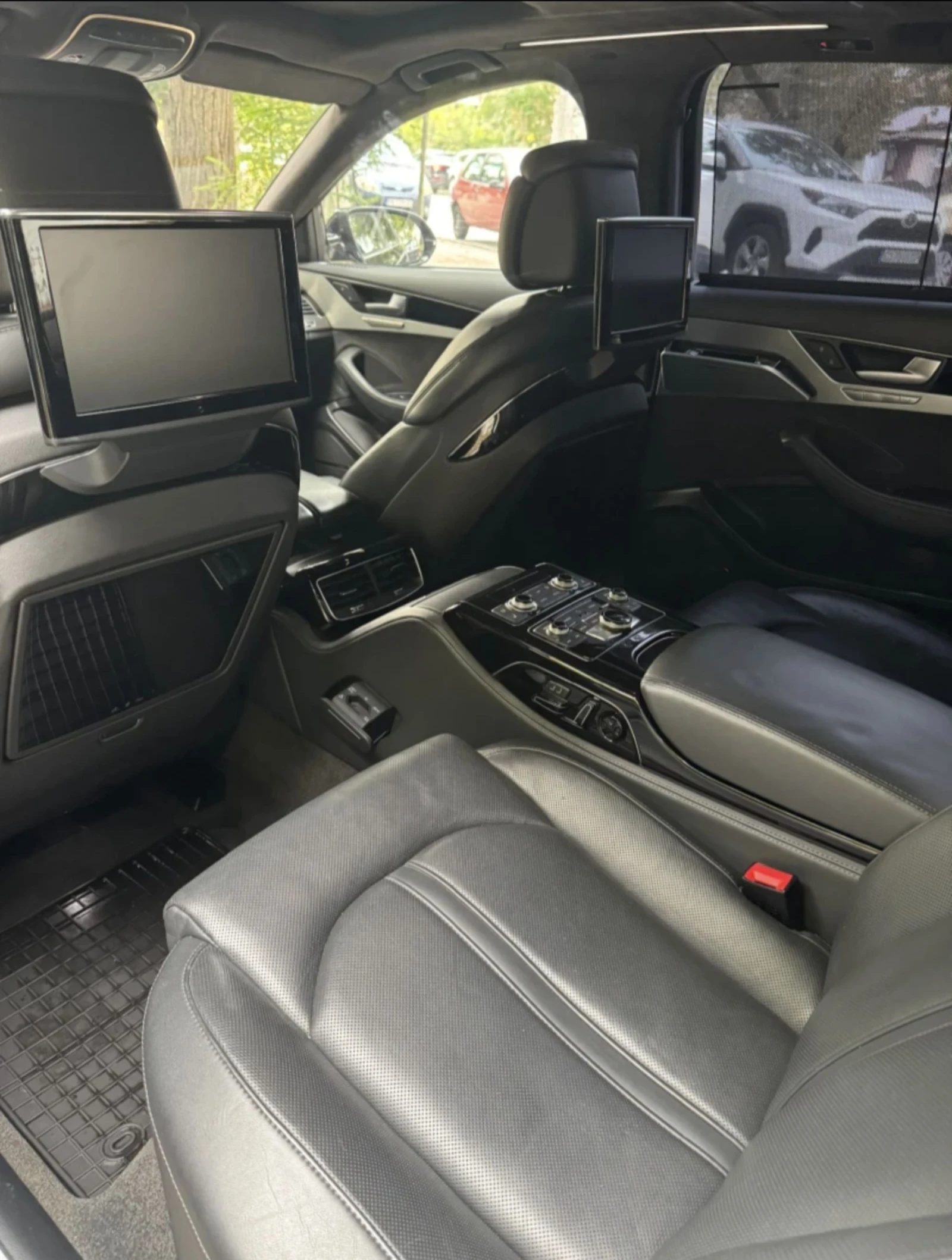 Audi A8 Audi A8L 4.2 TDI   Executive / ПОЧТИ ВСИЧКИ ЕКСТРИ, снимка 16 - Автомобили и джипове - 53876671