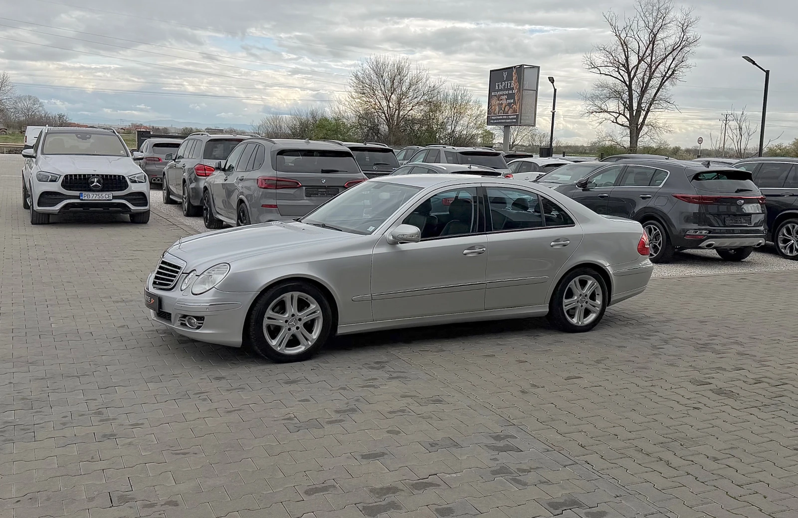 Mercedes-Benz E 320 300CDi Bluetec * Avantgarde* , снимка 2 - Автомобили и джипове - 54087896