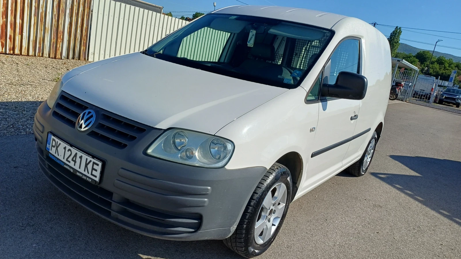 VW Caddy 1.9TDI 105 ОБСЛУЖЕНА