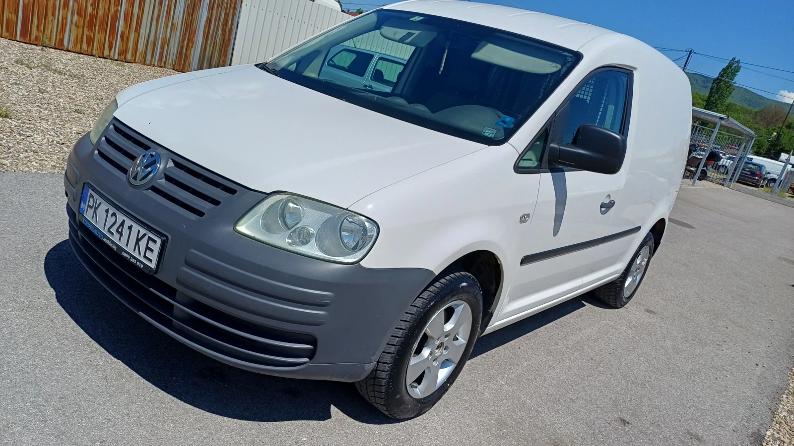 VW Caddy 1.9TDI 105 ОБСЛУЖЕНА