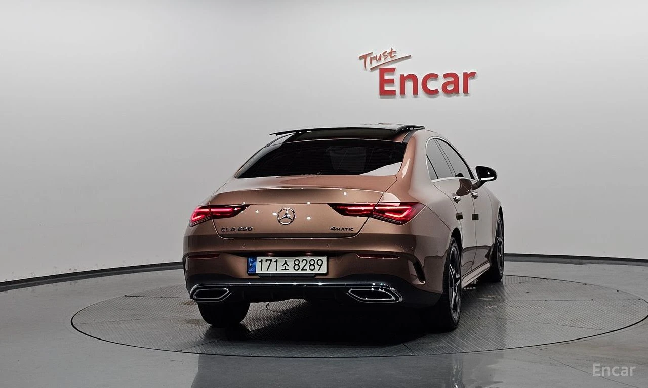 Mercedes-Benz CLA 250 4MATIC* AMG-LINE* DRIVE ASSIST* SUNROOF* REAR-CAM*, снимка 4 - Автомобили и джипове - 54693459