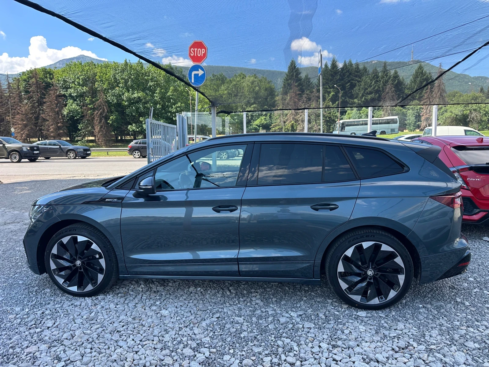 Skoda Enyaq ШВЕЙЦАРИЯ 4х4 , снимка 8 - Автомобили и джипове - 54961963