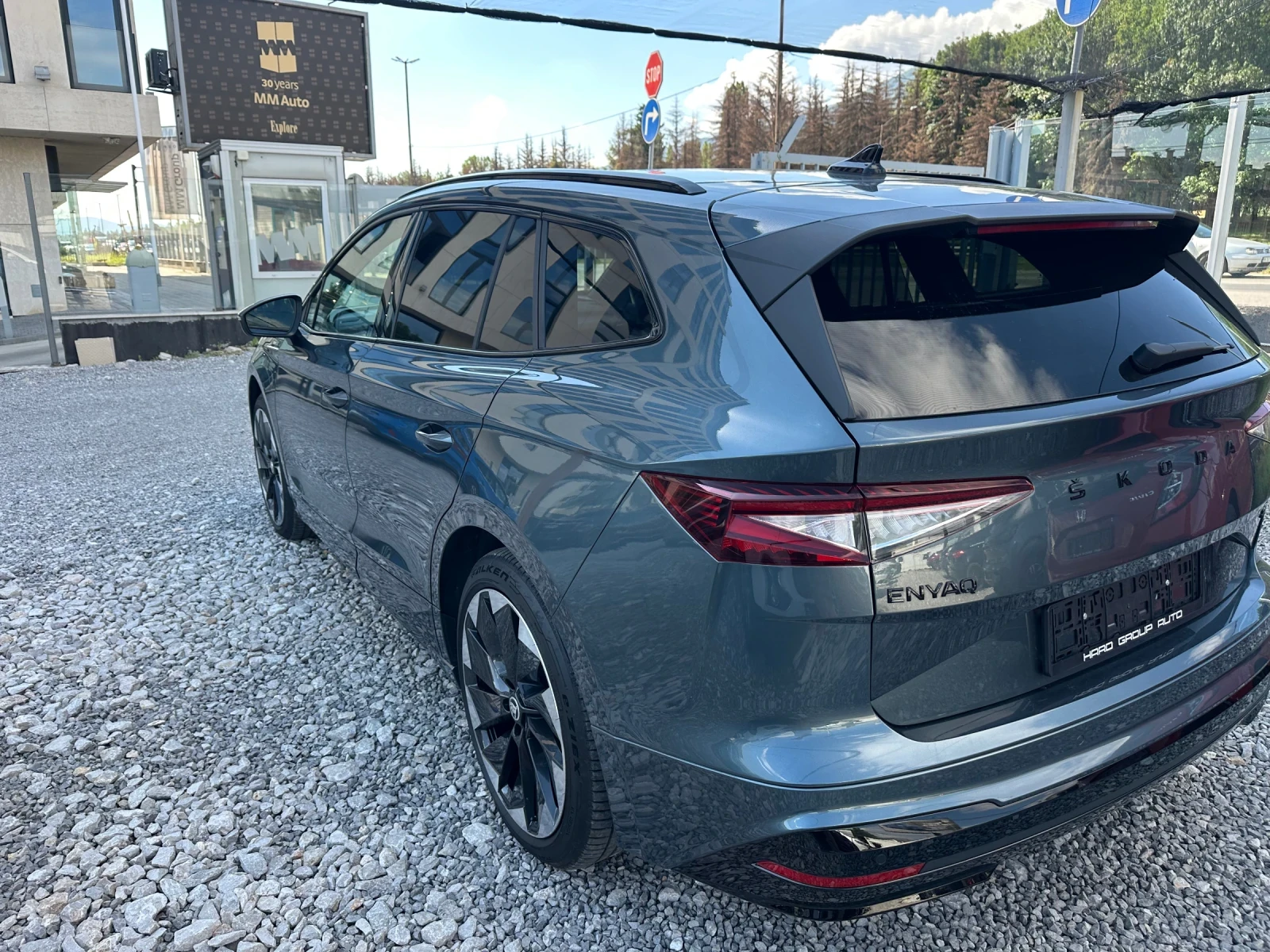 Skoda Enyaq ШВЕЙЦАРИЯ 4х4 , снимка 7 - Автомобили и джипове - 54961963