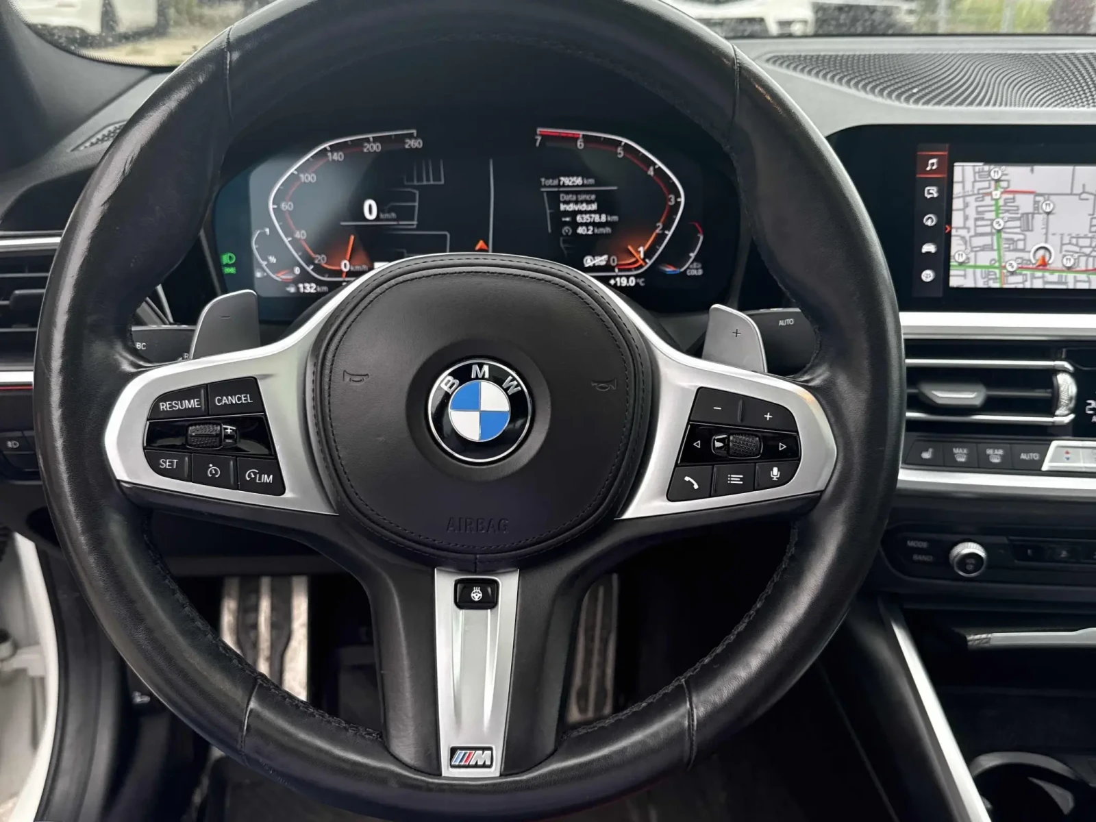 BMW 330 xDrive M SPORT PACK * HUD * BLIND SPOT, снимка 10 - Автомобили и джипове - 55064558