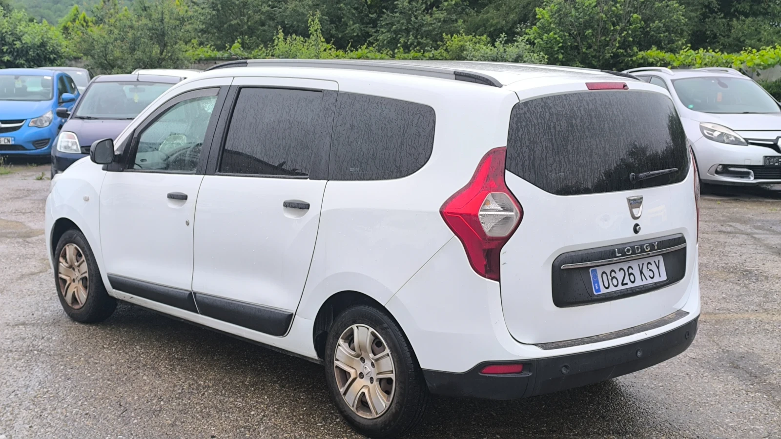 Dacia Lodgy 1.6i LPG, снимка 4 - Автомобили и джипове - 55156538