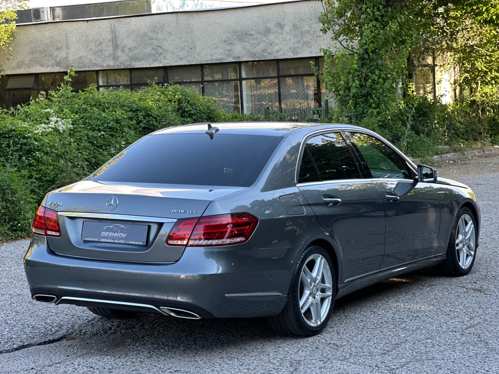 Mercedes-Benz E 220 BLUETEC/9g-Tronik/Euro6, снимка 4 - Автомобили и джипове - 55157651