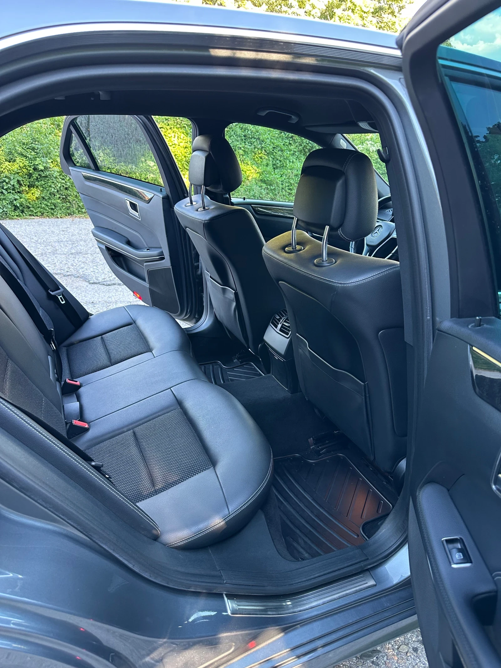 Mercedes-Benz E 220 BLUETEC/9g-Tronik/Euro6, снимка 13 - Автомобили и джипове - 55157651