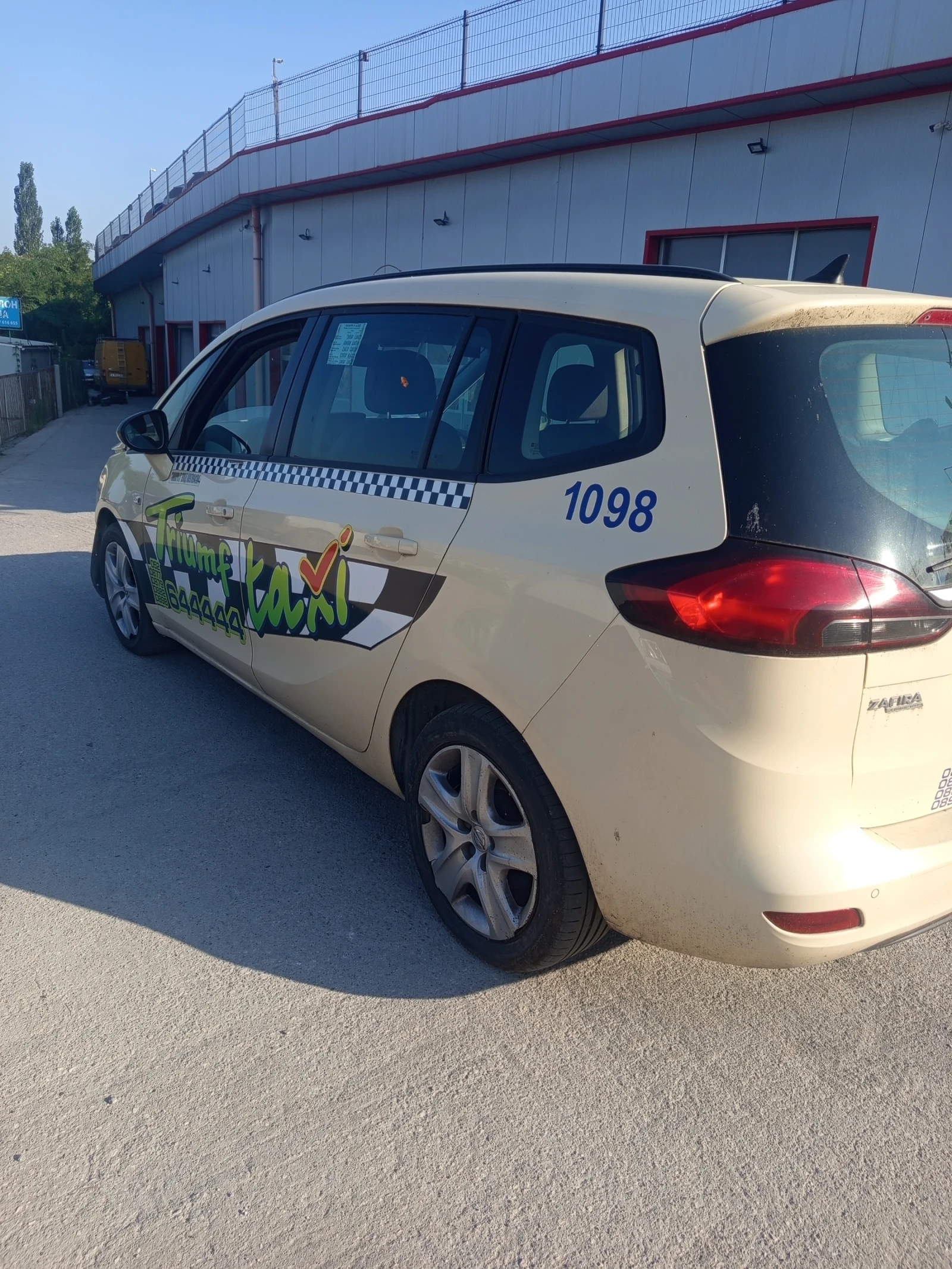 Opel Zafira 1.6 CNG, снимка 4 - Автомобили и джипове - 55212491