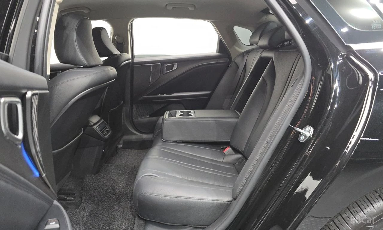 Kia K8 2.5* ДИСТРОНИК* ОБДУХ* БЕЗ ИНЦИДЕНТИ* КРАЙНА ЦЕНА, снимка 16 - Автомобили и джипове - 55533769