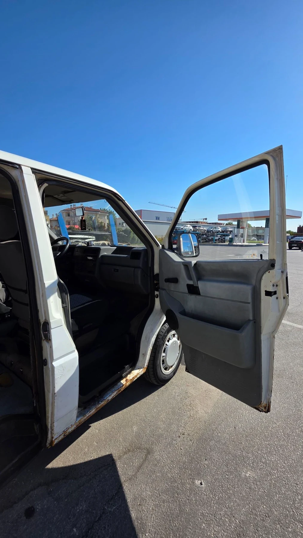 VW Multivan Caraveli, снимка 6 - Автомобили и джипове - 55999190