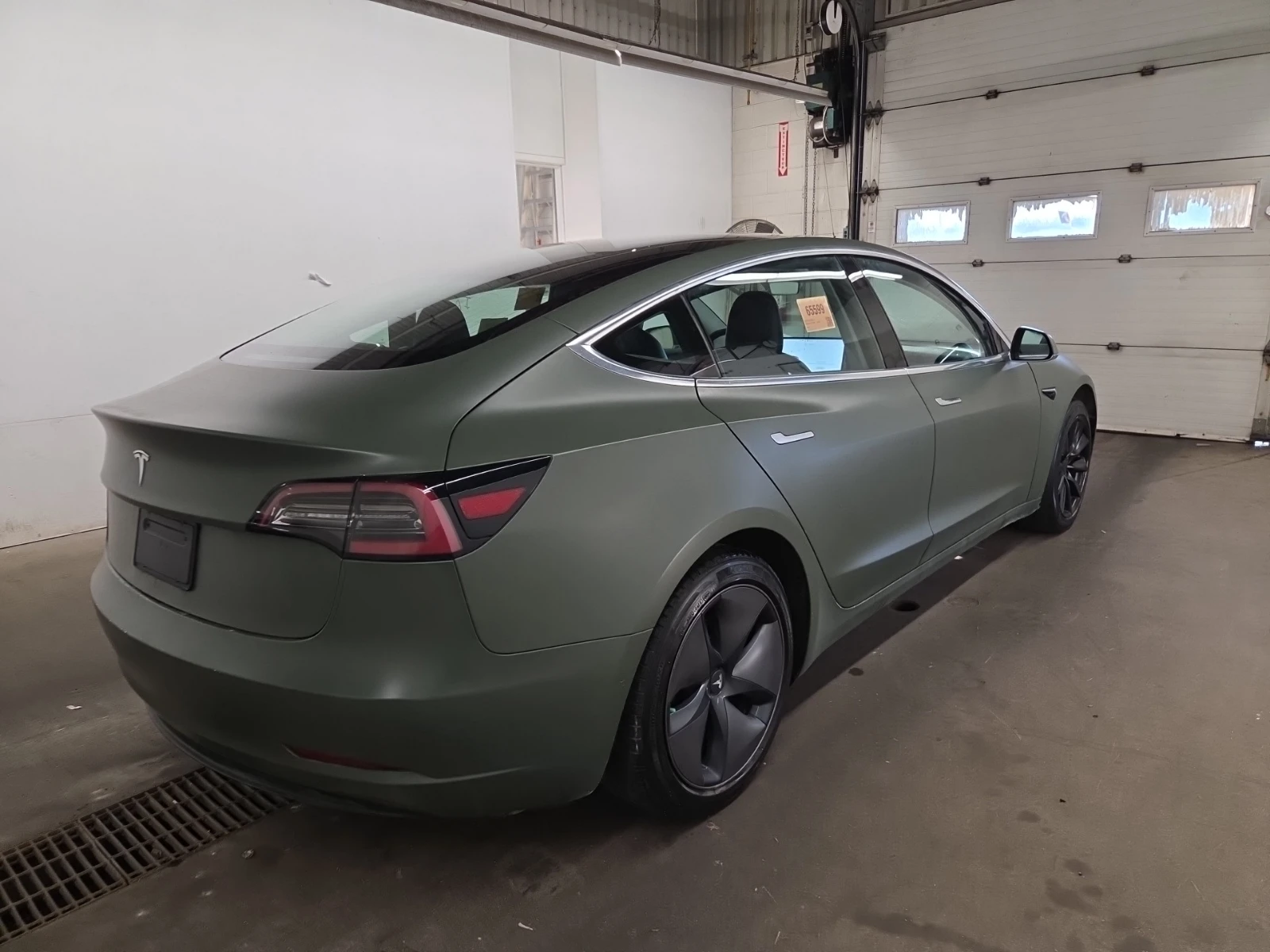 Tesla Model 3 MODEL 3 STANDARD RANGE, ФОЛИРАНА, АВТОКРЕДИТ, снимка 3 - Автомобили и джипове - 56059743