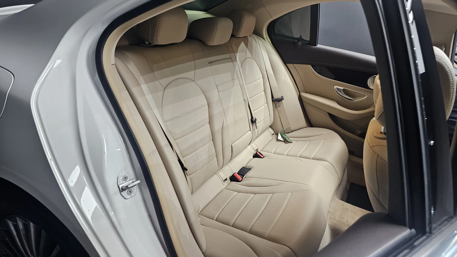 Mercedes-Benz C 300 4Matic autoprime.bg, снимка 11 - Автомобили и джипове - 56067140