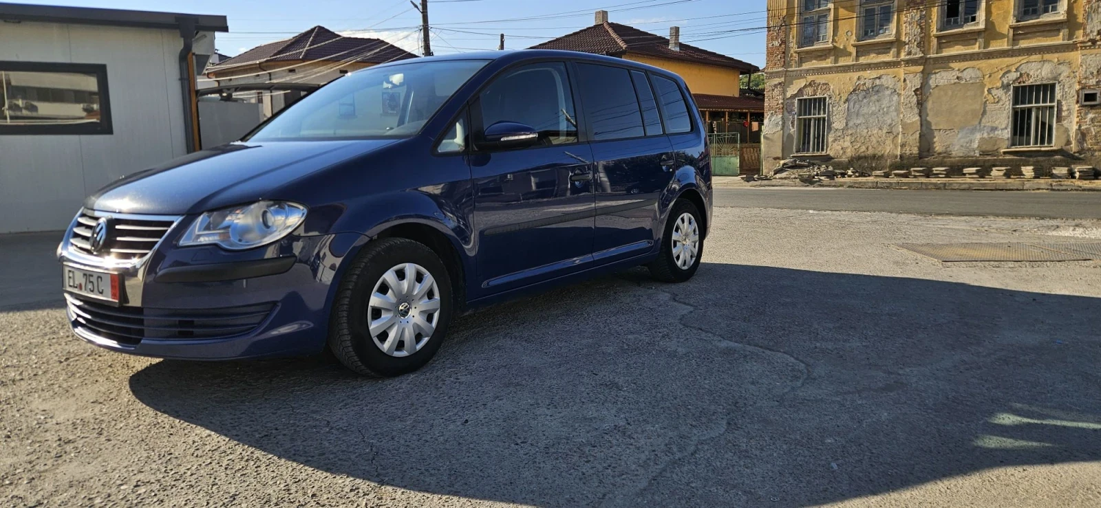VW Touran 1.9 TDI , снимка 8 - Автомобили и джипове - 56124424