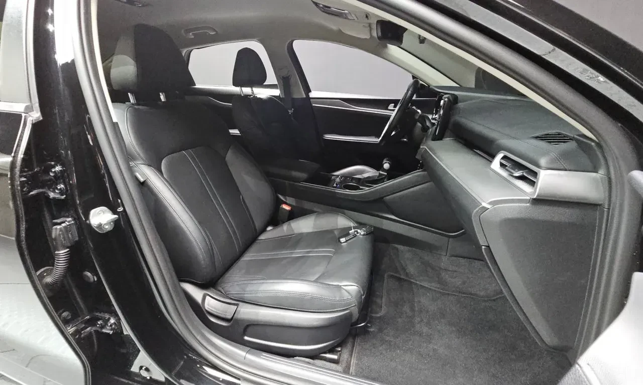 Kia K5 2.0* LPI* TRENDY* ПОДГРЕВ* КАМЕРА* LANE* ASSIST* , снимка 13 - Автомобили и джипове - 56183577