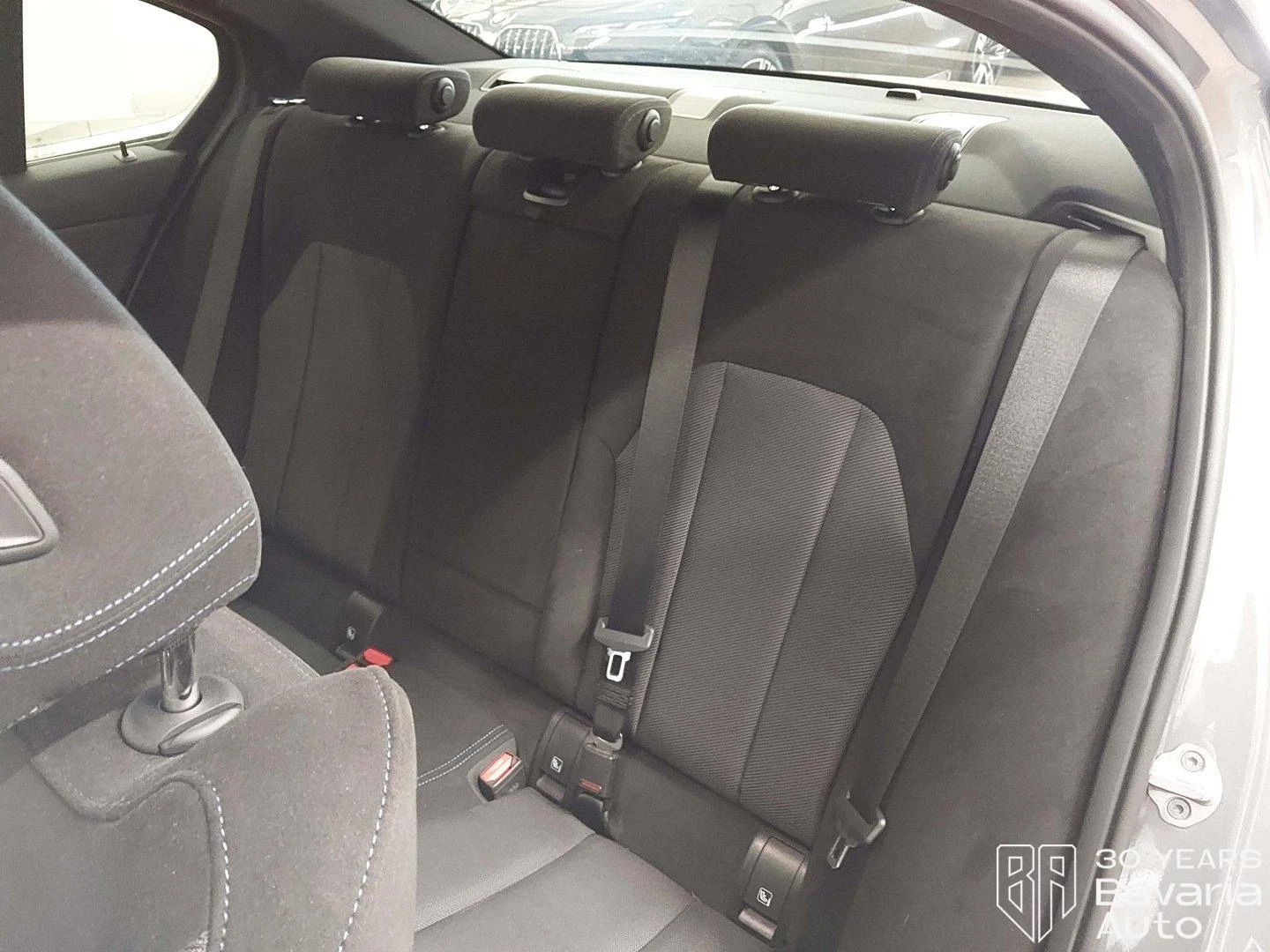 BMW 320 d xDrive Sportautomatic, снимка 8 - Автомобили и джипове - 56235403