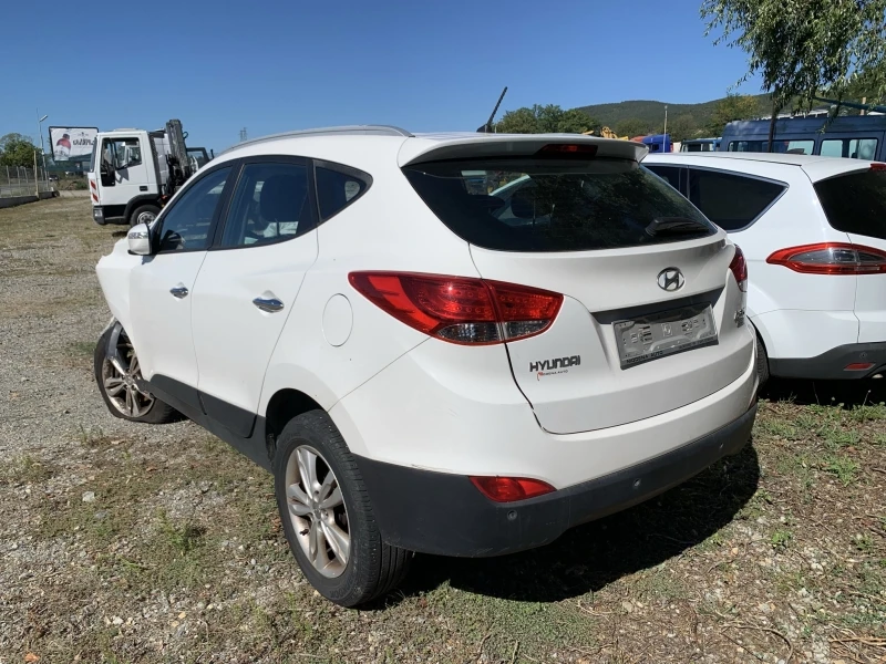 Hyundai IX35, снимка 4 - Автомобили и джипове - 38094076