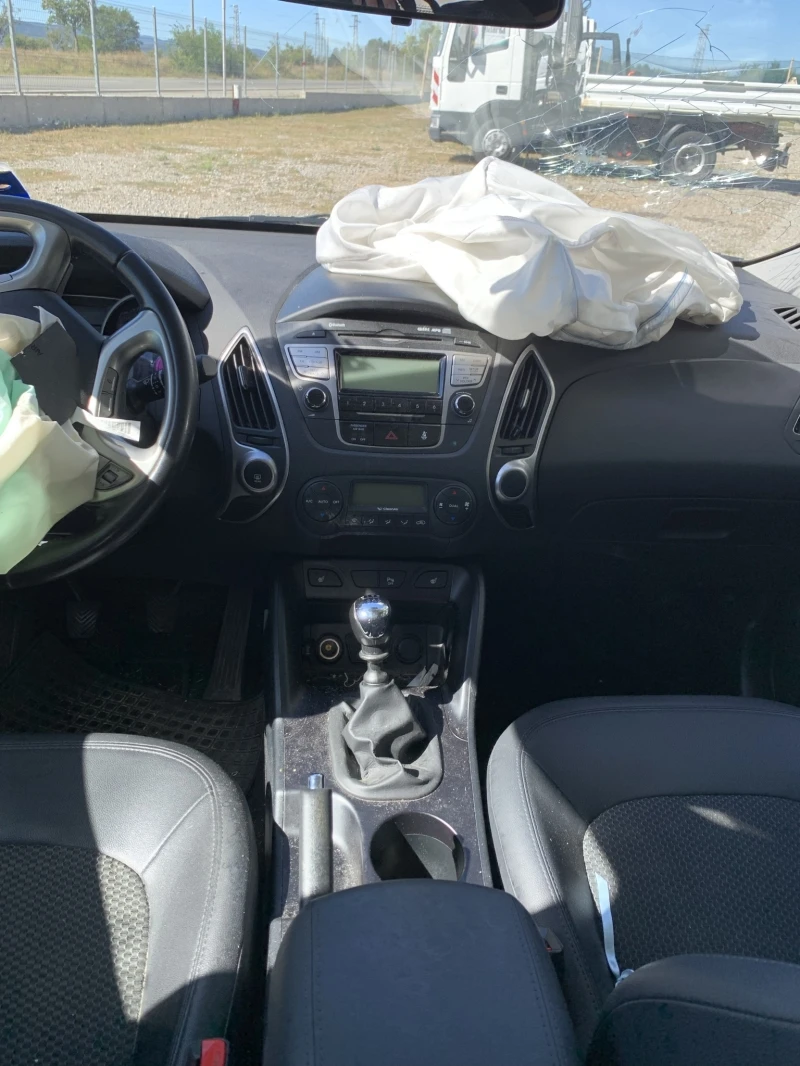 Hyundai IX35, снимка 6 - Автомобили и джипове - 38094076