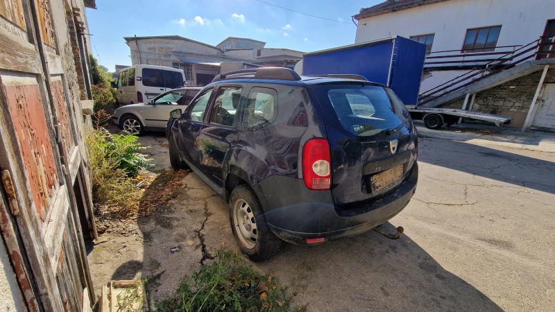 Dacia Duster 1.6 БЕНЗИН 4Х4 КЛИМА, снимка 9 - Автомобили и джипове - 47489246